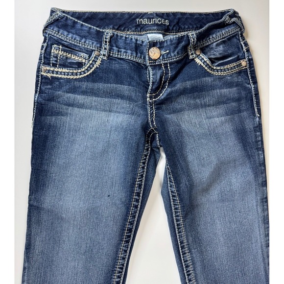 Maurices Juniors Capri Jeans Size 1/2 Blue Wash Cropped - Picture 2 of 9